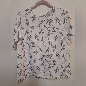 A New Day Womens XL White Black Abstract Print Blouse Keyhole Back Top